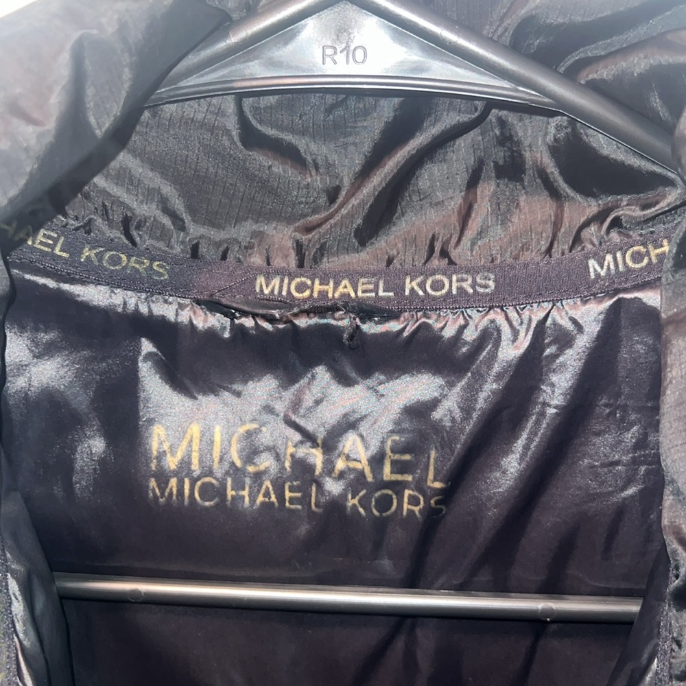 Michael Kors women’s coat size medium. Great condition. - Picture 2 of 4